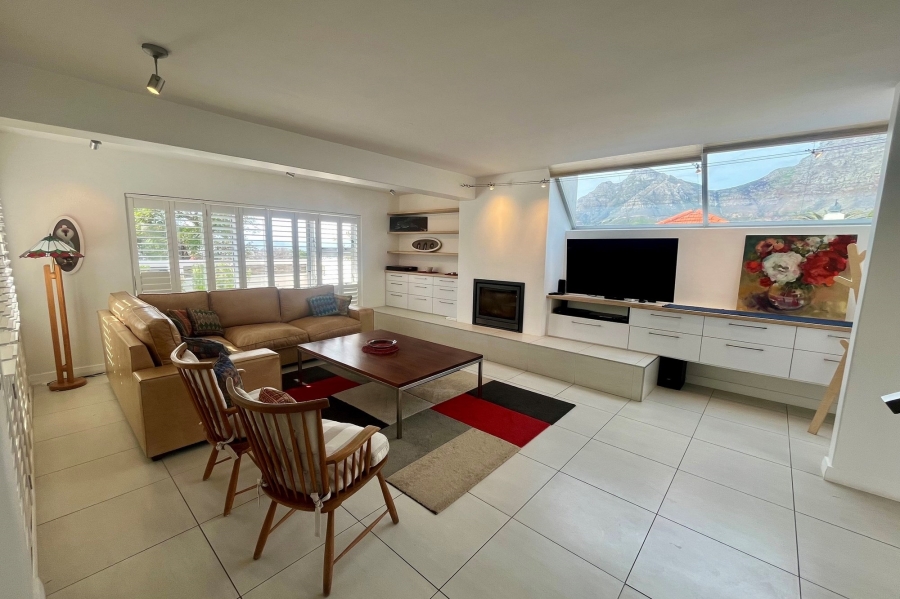 To Let 4 Bedroom Property for Rent in Tamboerskloof Western Cape